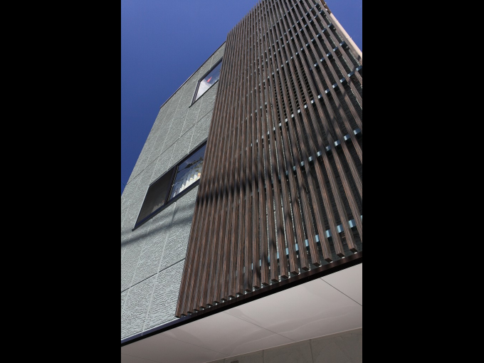 アルミ木目調ルーバー 久米工業株式会社 アルミ木目調ルーバー 久米工業株式会社