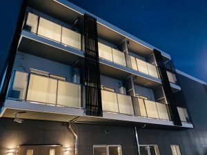 バースツール ガラス天板 スチールフレーム　チエアセット バースツール ガラス天板 スチールフレーム チエアセット