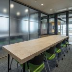 088 TAJ03809 ﾐｰﾃｨﾝｸﾞﾃｰﾌﾞﾙ_ToLoLo