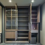 116 TAJ04055 ガラス戸棚_ToLoLo