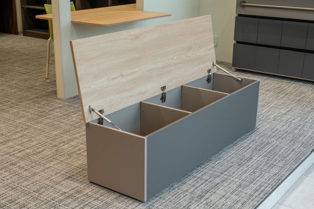 056 TAJ04001 ﾍﾞﾝﾁ_ToLoLo