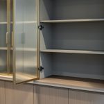 119 TAJ04067 ガラス戸棚_ToLoLo