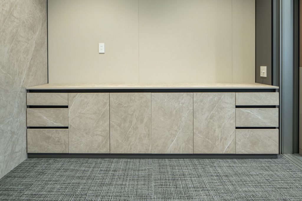 109 TAJ04034 ｶｳﾝﾀｰ収納_ToLoLo